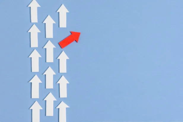 Red arrow facing away from white arrows